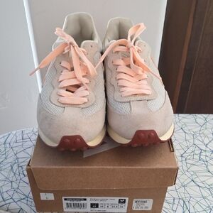 Veja Rio Branco Natural and Pink Sneakers